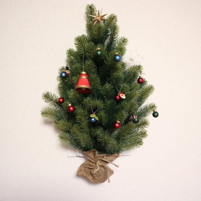 壁掛け式クリスマスツリー