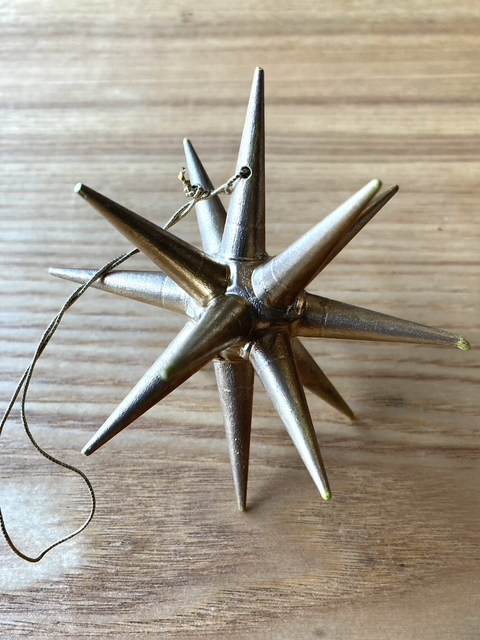 壁掛けクリスマスツリー オーナメントの写真_ミニマリストおすすめ