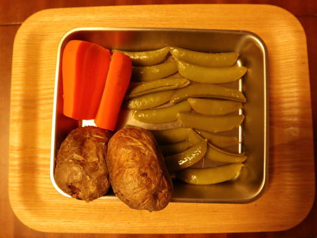 ヘルシオ　チキンステーキ　添え野菜の写真